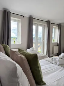 Blackberry House Boutique 4-Bed near Piece Hall - Image 5