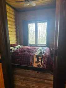 Cabin in the Woods, Good Spirit Lake. - Image 5