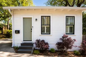 Cottage Charmer, Dog-Friendly, Avondale/Birmingham - Image 2