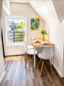 Modern Retreat • 5 Min to Train • Easy NYC Access - Image 2