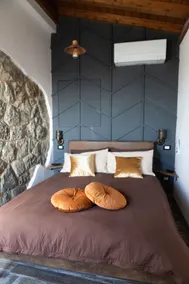 Sleep in a castle with a panoramic terrace - Image 3