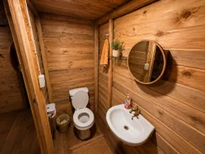 “El Jefe 4” Cabin - Image 5