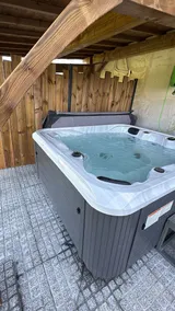 Spacious with Jacuzzi N2 - Image 5