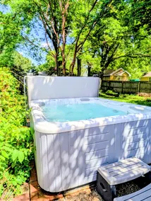 Peaceful Stay | Hot Tub & Gorgeous Fenced Backyard - Image 5