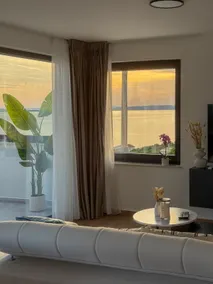 Vista Azura Apartment - Sea View & Private Jacuzzi - Image 4