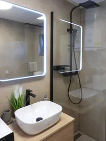 Vista Azura Apartment - Sea View & Private Jacuzzi - Image 5