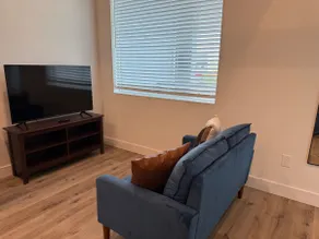 Modern 2-Bed/1 Bath Apt - Ideal for Extended Stays - Image 4
