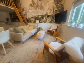 The Bashful Heron - a stylish coach house. - Image 2