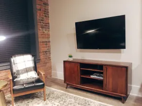 Walkable Downtown Loft in the Heart of Nashville - Image 4