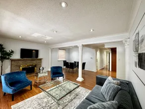 3 Bedroom Renovated Home near Yong and Steele - Image 5