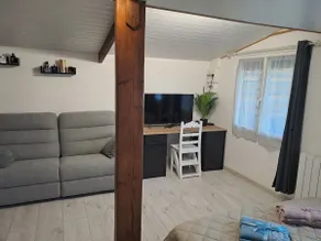Chalet with terrace, pool and parking in Audenge - Image 2