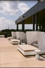 Living in the city|Luxury King|-Skyline view - Image 3