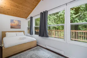 Hidden River Retreat | Secluded Riverfront Cottage - Image 3