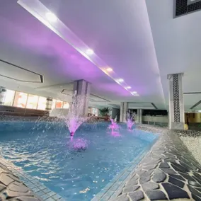 Cozy Apartment with a Pool - Image 5