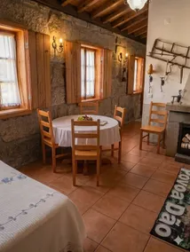 Casa de S. Amaro na Povoa Dao - Image 5