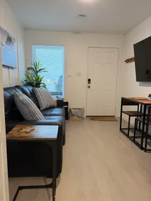 Modern Cozy 2 BR 2 BA Retreat Near San Antonio - Image 2
