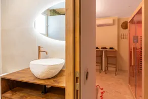 Bali Escape | Hot Tub & Private Sauna in Nice - Image 4