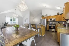 Spacious home in KCK | Perfect for groups - Image 3