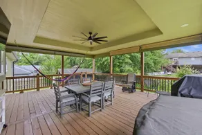 Spacious home in KCK | Perfect for groups - Image 4