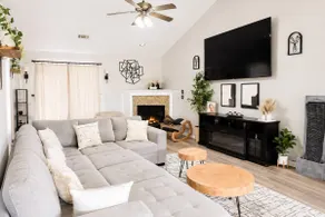 Family Retreat Near HPU | Fenced Yard & Playground - Image 2