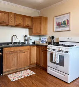 It's a Wonderful Bungalow on Philadelphia St. - Image 3
