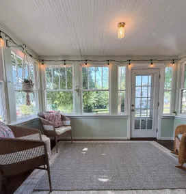 It's a Wonderful Bungalow on Philadelphia St. - Image 2