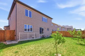 Spacious 3 Bedroom Guest Suite Innisfil - Image 2