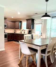 Family-Friendly Home in LaGrange - Image 3
