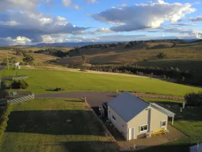 Solitary Arthouse - Image 3
