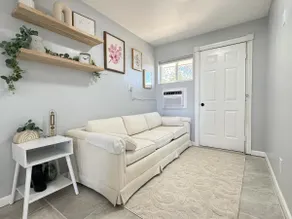 2-Bedroom Apartment in Aurora - Image 3