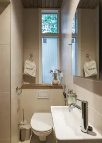 The Green Atelier – Boutique Studio with AC - Image 4