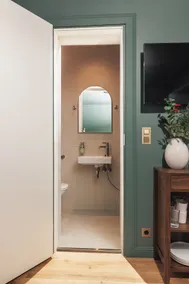 The Green Atelier – Boutique Studio with AC - Image 5