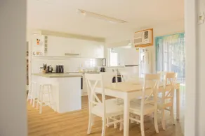 Coastal Retreat: Beach, BBQ, Family - Image 2