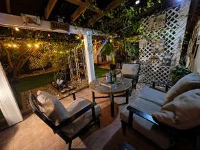 Tropical Backyard Retreat- Pet Friendly - Image 4