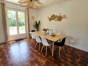 Quiet house • Swimming pool • Games room - Image 4