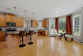 New 4BR Getaway Near Airport & Attractions - Image 3