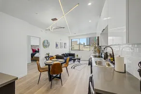 Modern 1BR Apt – King – Steps to DT Phoenix! - Image 3