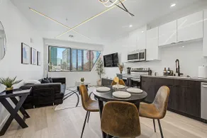 Modern 1BR Apt – King – Steps to DT Phoenix! - Image 2