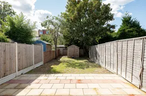 Elegant Home in the Heart of Westcliff-on-Sea, - Image 4