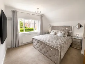 The Royal Retreat Luxury 2BR Free Parking - Image 2