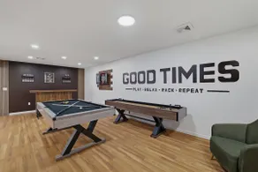 Pocono Retreat, Hot Tub, Game Room, Sleeps 12 - Image 2
