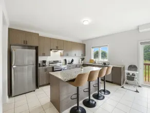 Family Getaway 5BR+Pingpong+6 Parking+Backyard - Image 2