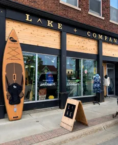 Stay + Cowork space at The Lake Loft - downtown - Image 4