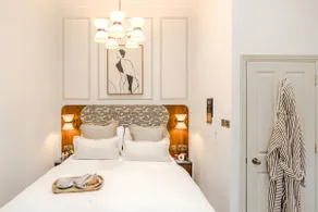 !NEW! Earl's Court - Your Apartment - Image 4
