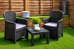 Modern Brighton 1-Bed House with Garden & Parking - Image 5