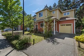 Bright Seattle Getaway | Close to Airport & Alki - Image 5