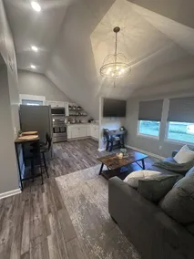 Cedar Lake Stay - Image 5