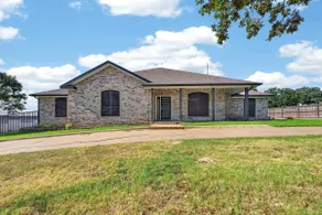 Family friendly game room + pool, spacious 4BR - Image 2