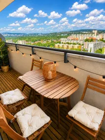 Skyline View Apartment - Image 4