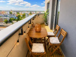 Skyline View Apartment - Image 3
